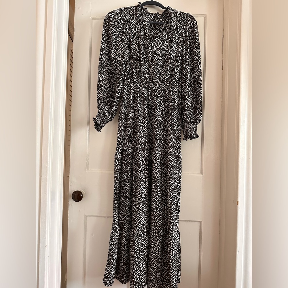 NEW black and white leaf pattern, long sleeve dress